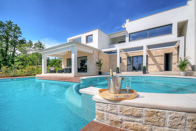 Villa mit privatem Pool, minimalistischem Garten und Whirlpool, Villa Onyx - Istria Sinožići